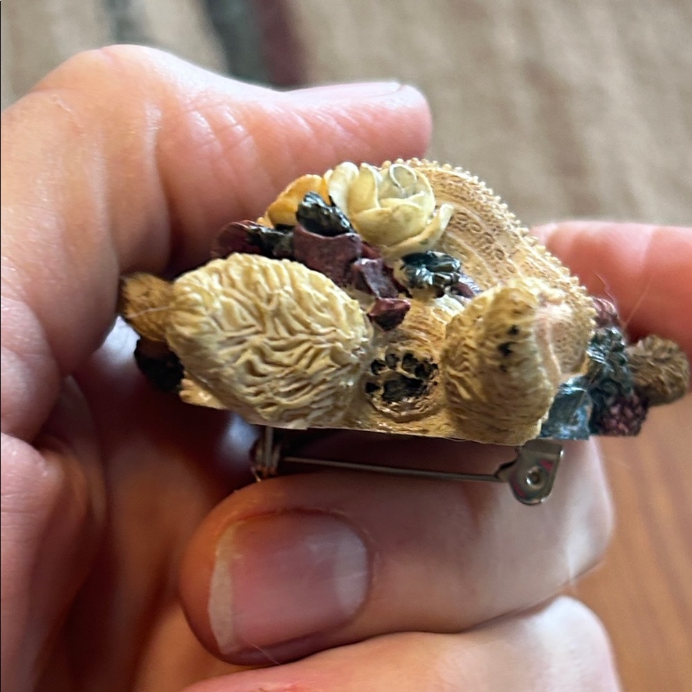 Boyd’s Bears And Friends Vintage Resin Brooch 80’s collection - Picture 6 of 7